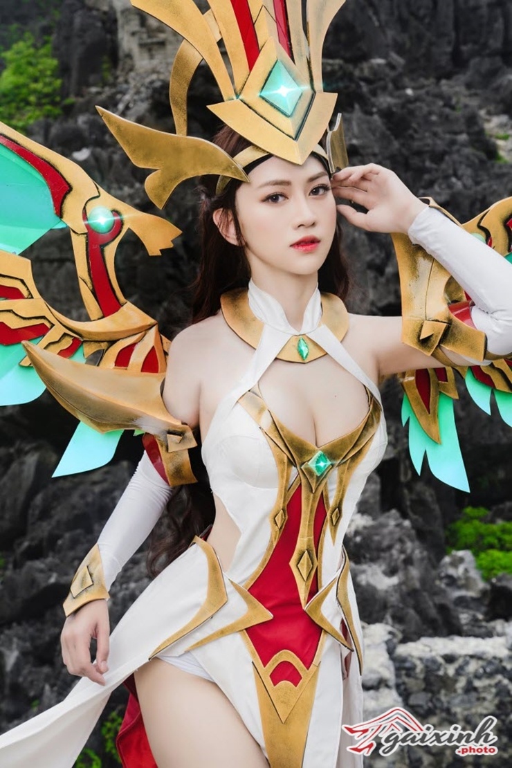 le bong sexy cosplay lauriel lac than lien quan mobile hinh 2