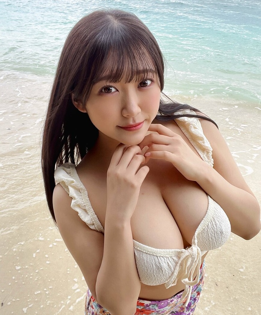 anh-himesaki-hana-mac-bikini-khoe-vong-mot-sieu-khung