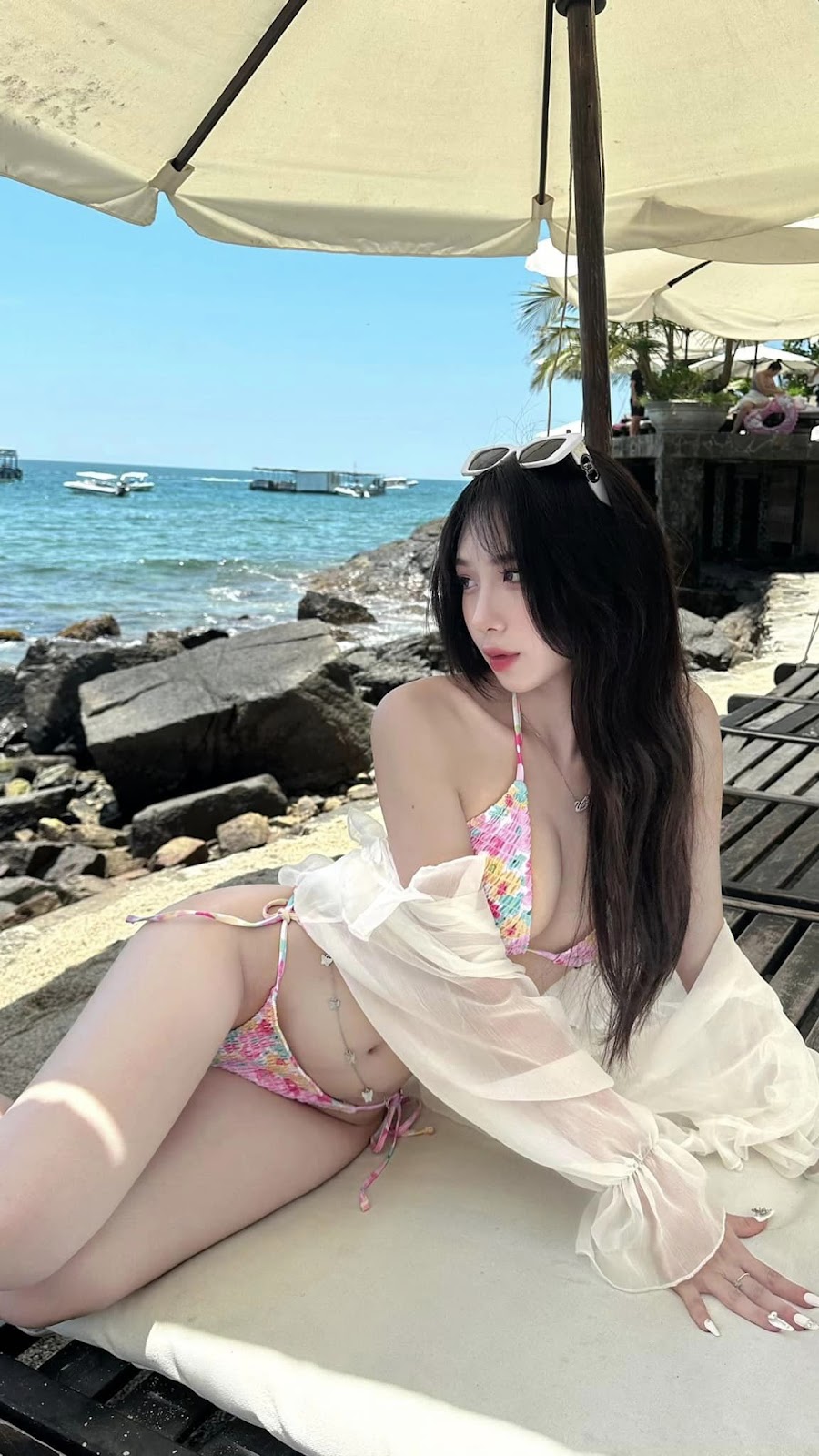 anh-bui-thi-quynh-huong-mac-bikini-cuc-sexy